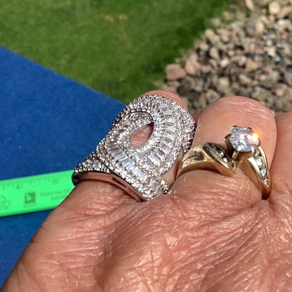 Strada Jewelry - 💍 BLING SPIRAL COCKTAIL RING NWOT